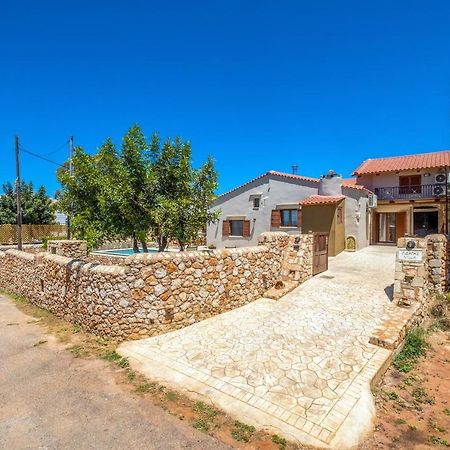 Villa George Kambánion Екстериор снимка